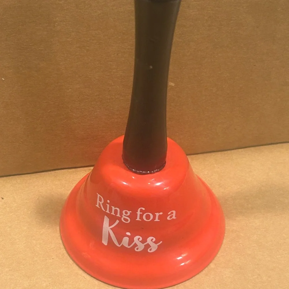 Kiss Red Party Bell